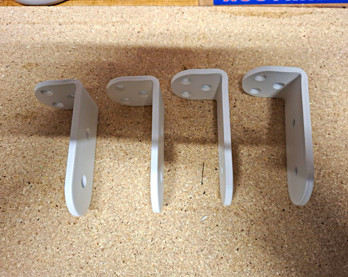 Pack white metal angle - white,